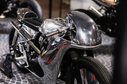 CAFÉ-RACERS